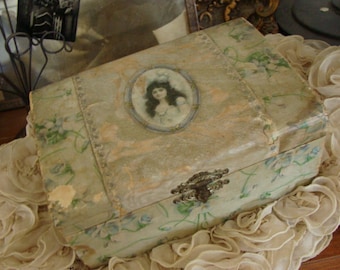 Gorgeous Antique Portrait Victorian Wooden Beautifully Worn Presentation Jewelry Keepsake Box