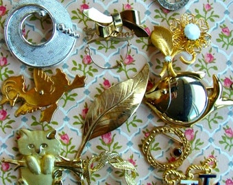 【vintage】ブローチ　120点以上　大量　まとめ売り　セット Assorted Vintage Brooches. Each Sold Separately. - Etsy