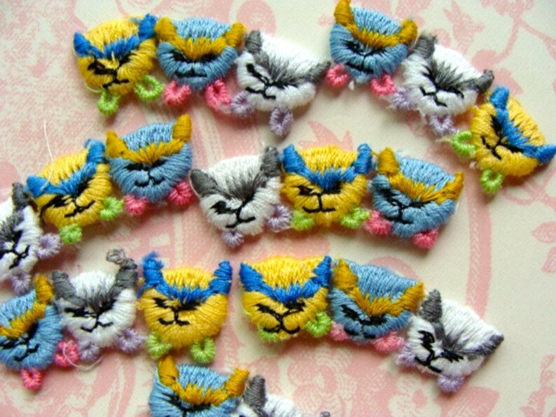 One Adorable Vintage Kitsch 1960s Rare Kitty Cats Applique image 4