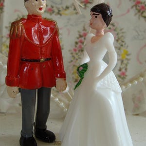One Vintage Wilton Military Wedding Couple Cake Topper