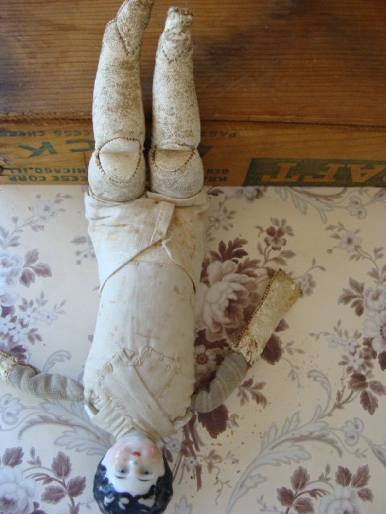 Antique Sawdust Leather Body German Doll Perfect for Farmhouse or White Decor bild 6