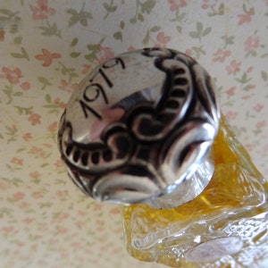 One Engraved Embossed 1979 Flacon Apothecary Cologne Bottle Lovely Vintage Vanity Perfume Bottle image 5