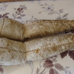 Antique Sawdust Leather Body German Doll Perfect for Farmhouse or White Decor bild 8