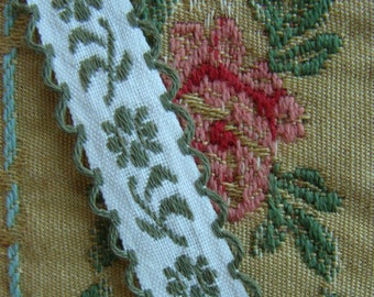 Vintage Rare 1940s Beautiful Sage Olive Green Embroidered Scalloped Stunning Trim Mint Condition Yardage