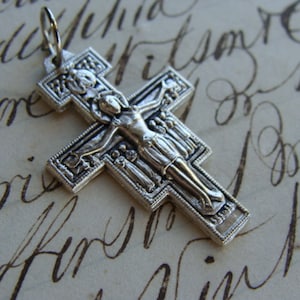 Gorgeous Crucifix Metal Work Cross Pendant