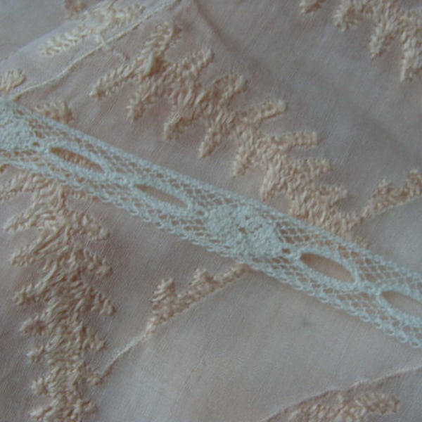 Gorgeous Vintage Delicate Doll or Wedding Lace