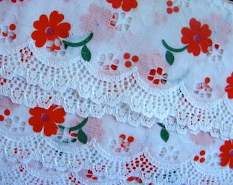 Gorgeous Antique 1960s Vintage Scalloped Embrodiered Vibrant Soft Lace Yardage