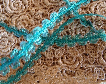 Vintage Kitsch Gorgeous Green Rare Metallic Rick Rack Trim Ribbon