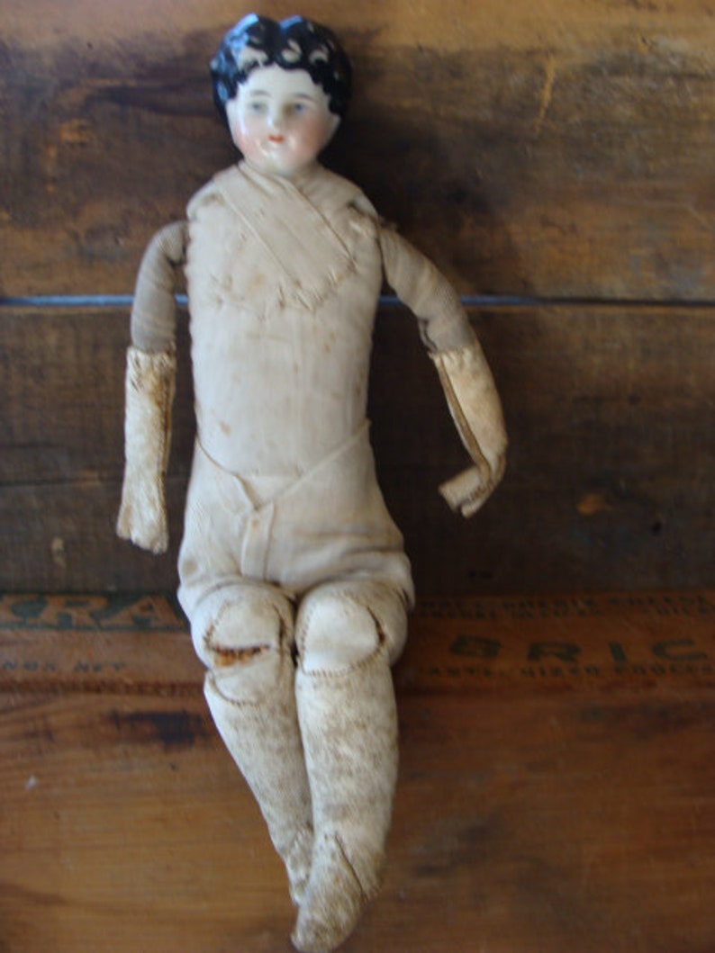 Antique Sawdust Leather Body German Doll Perfect for Farmhouse or White Decor bild 5