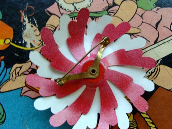 Gorgeous Vintage Enamel  Flower Brooch - image 3