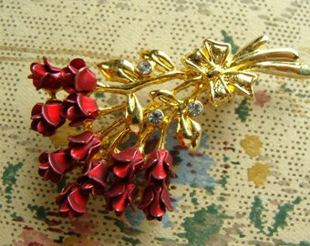 Gorgeous Feminine Vintage Rare Roses Brooch