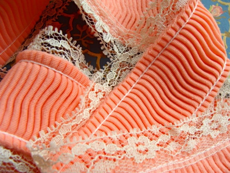 Scrumptious Victorian Cream and Peach Blush Vintage Wedding Lace image 5