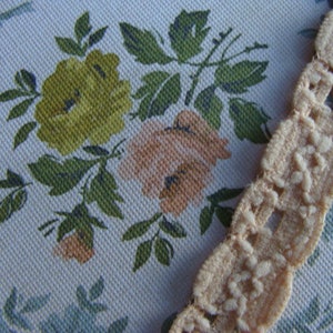 Vintage Lace Gorgeous Natural Aged blush tan color Stretch Lace for Fabric Journals or Antique Doll Clothes