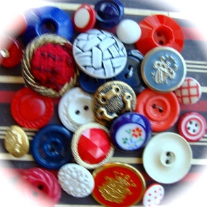 3 Dozen Antique Buttons Vintage Button Jewelry Americana Collection Lot 1776 zdjęcie 2