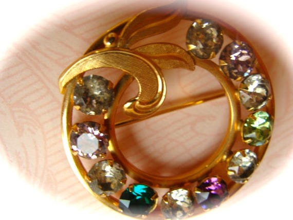 Beautiful Vintage Rhinestone Brooch - image 1