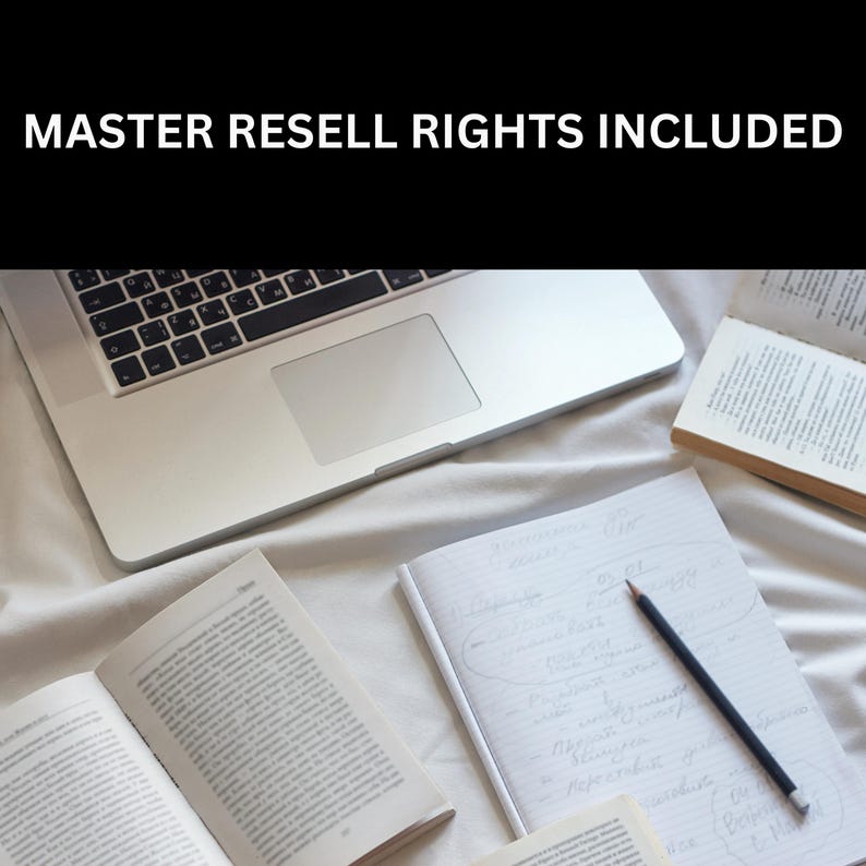 K&ouml;nnte beinhalten: Ein Laptop mit einer wei&szlig;en Tastatur und einem silbernen Geh&auml;use liegt auf einem wei&szlig;en Bettlaken. Auf dem Bettlaken liegen drei ge&ouml;ffnete B&uuml;cher, auf einem davon liegt ein Bleistift. Der Text "MASTER RESELL RIGHTS INCLUDED" befindet sich oben im Bild.