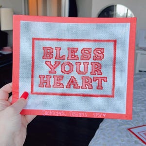 Bless Your Heart Tela a punto croce - Dipinto a mano - Disegno 7 X 4,5 su tela a maglie 13