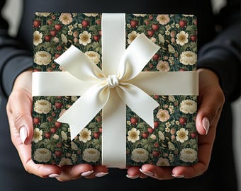 Vintage Strawberry Bee inpakpapier | Cottagecore botanisch bloemen cadeaupapier