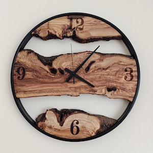 Reloj de pared de metal y madera de olivo hecho a medida, reloj de pared de madera, reloj de pared rústico, regalo único, reloj de metal, regalo para el hogar, reloj de pared de borde vivo