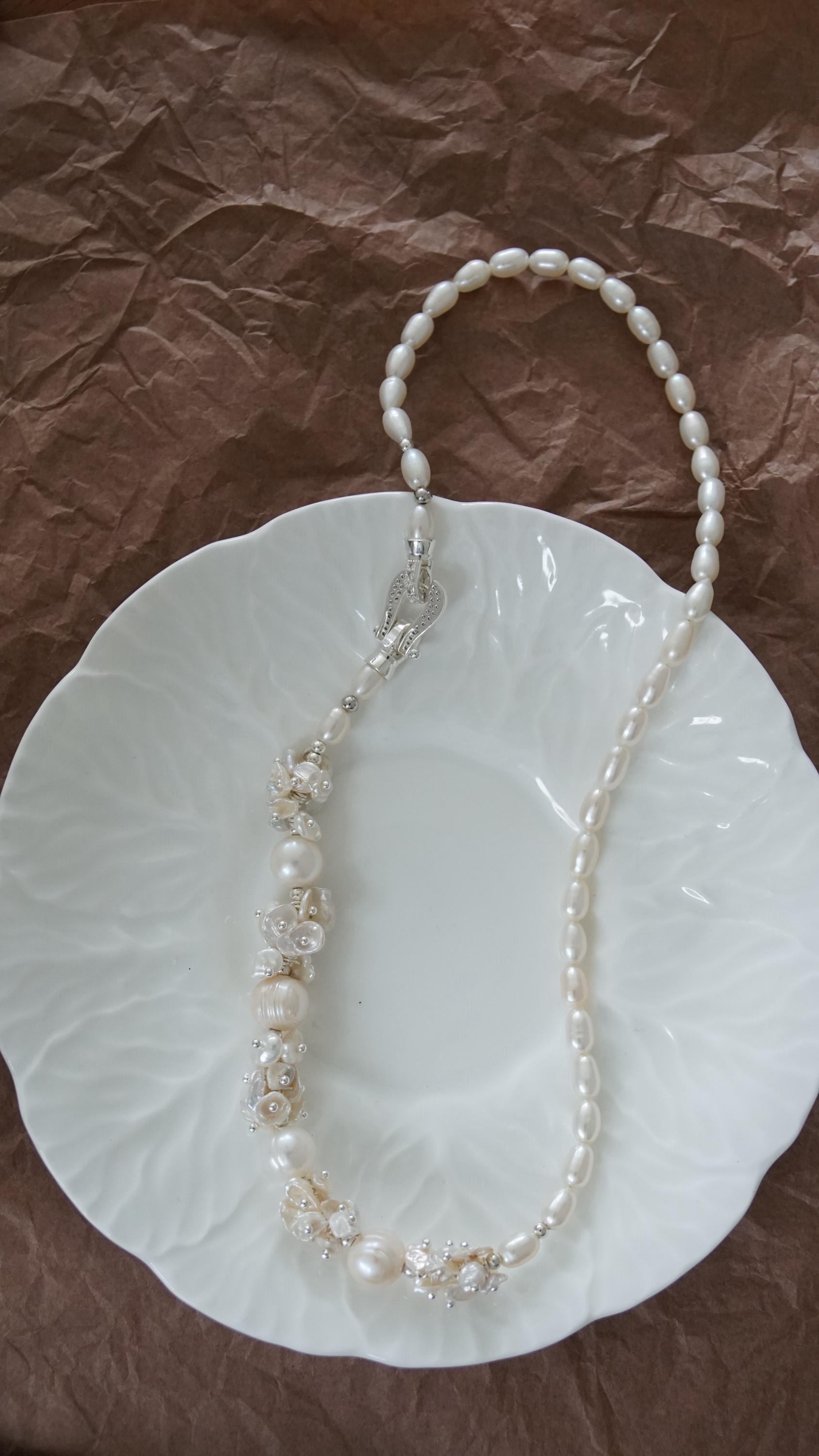 淡水パール花びらネックレス：手作りのバロック様式 - Etsy 日本