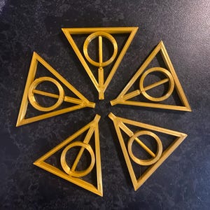 5x Deathly Hallows Tree decorations
