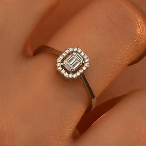 18k Diamond Baguette Ring, 14k Solid Gold Unique Ring, Minimalist Diamond Baguette Ring, Diamond Ring for Women, Diamond Engagement Ring