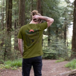Herr-T-shirt med vildmarksbjörn - ekologisk bomull, miljövänlig, vegansk stil