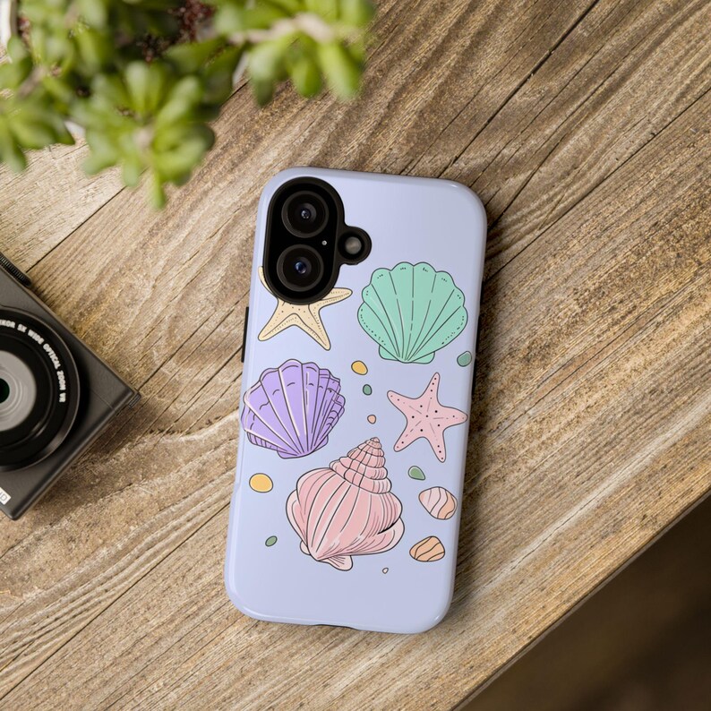 Custodia per telefono con conchiglie pastello | Custodia resistente con conchiglia a stella marina lilla, cover per iPhone e Samsung con sirena e spiaggia, un grazioso regalo estivo per lei immagine 1
