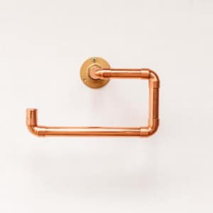 Porta carta igienica in rame fatto a mano – Accessorio da bagno a parete in stile industriale chic, 190 mm x 70 mm