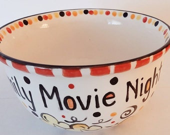 Great size popcorn bowl for real popcorn lovers for family movie night!