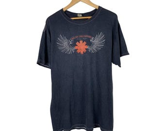 Vtg Red Hot Chilli Peppers RHCP Rock Band Tee