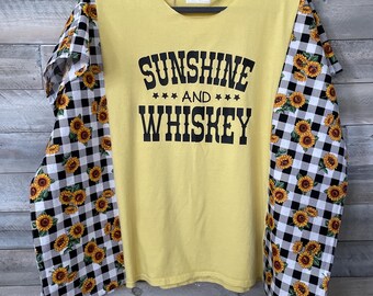 Maglietta riciclata "Sunshine & Whiskey" in stile poncho