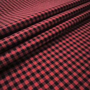 Extra large de 66 po., Vichy rouge-noir, 1/4 po. Mélange de coton microfibre tissé Zéphyr, - Tissu non extensible, léger pour robes et travaux manuels