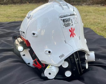 カスタムペイントされたボバ・フェットのバイクヘルメット、使い古され