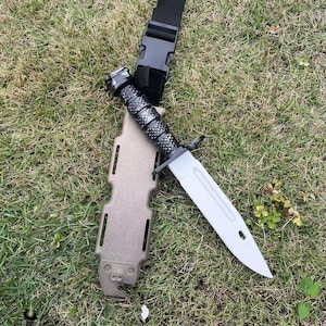 Leon Kennedy Knife & Leather Holster Set | 1:1 Scale Handmade Cosplay Prop | Custom Resident Evil 4 Accessory | Gift for Him, Video Game Fan image 9
