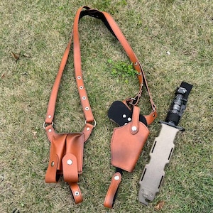 Leon Kennedy Knife & Leather Holster Set | 1:1 Scale Handmade Cosplay Prop | Custom Resident Evil 4 Accessory | Gift for Him, Video Game Fan Knife + Knife Set