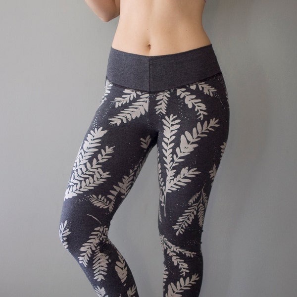 Sundara || High Waist Legging, Printed legging, charcoal heather grey, yoga legging, pocket legging, floral legging || by Simka Sol®