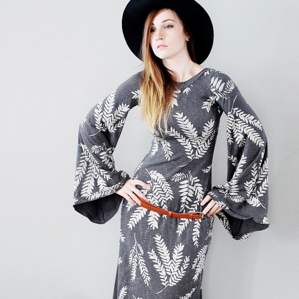 Keen alchimiste robe || Robe maxi de cloche manches, manches robe bohème, tissu américain blanchi, ange, imprimé à la main Maxi || par Simka Sol®