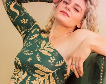 Bamboo One-Shoulder Top: Snake Print, Chic Summer Style