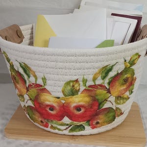 Kosz decoupage'owy Kosz na jabłka Kosz z bawełnianej liny Ręcznie robiony organizer do przechowywania