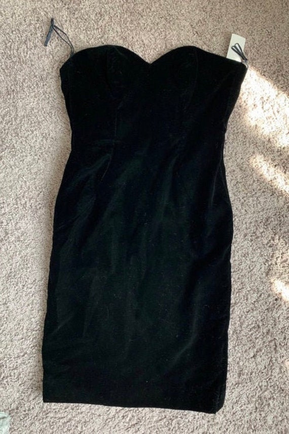 Vintage velvet strapless dress