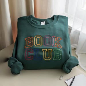 Broderad tröja för bokklubb, present till bokälskare