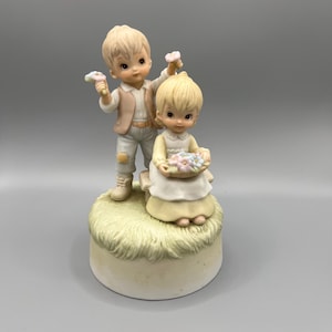Vintage 1982 Lefton Porcelain Music Box: Children with Flowers