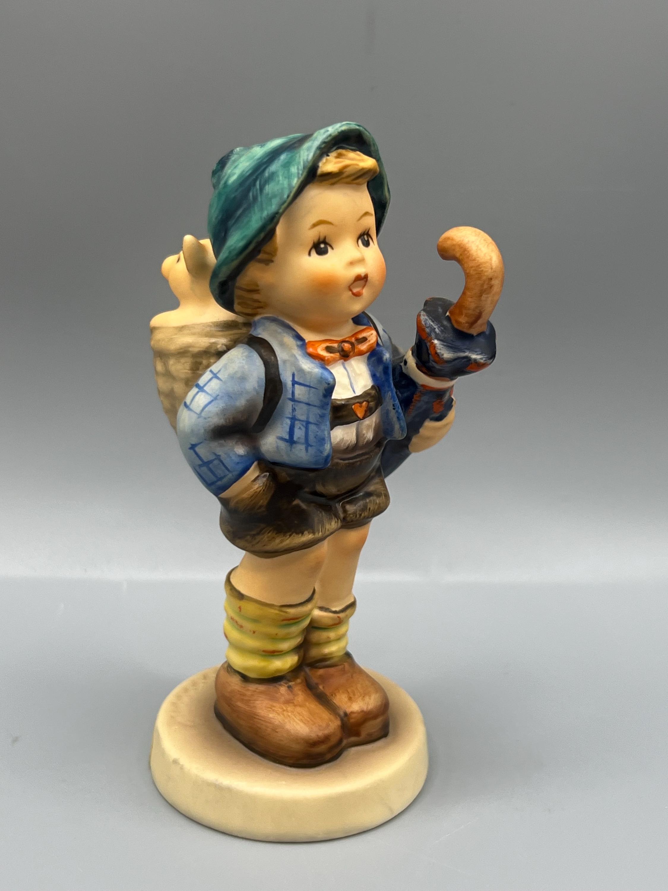 Hummel to the Market - Etsy