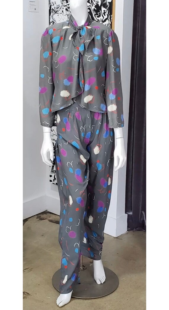 Vtg Grey BIS BIS Paris Beverly Hills Op Art Bow Ti