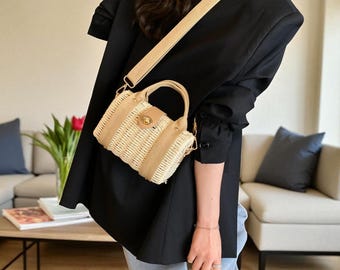 Borsa a tracolla in paglia intrecciata: borsa da spiaggia boho fatta a mano
