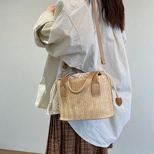 Straw Bucket Crossbody Bag for Women – Summer Casual Shoulder Handbag, Travel & Beach Woven Purse