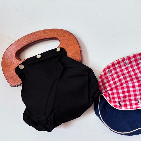 70s purse / wood handle bag / vintage navy handbag