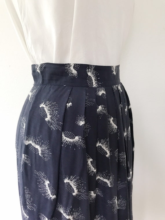 SALE 90s vintage skirt / vintage rayon skirt / Na… - image 5