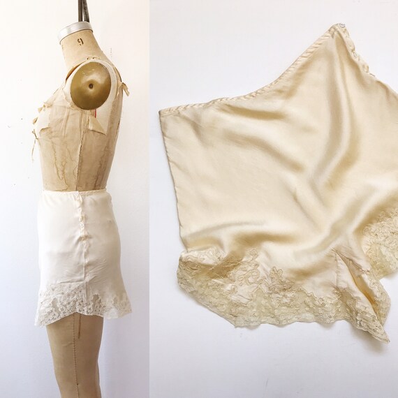 vintage tap pants / vintage lingerie / 1930s Silk